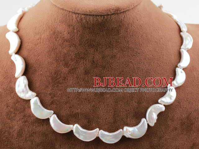 Moon Shape White Pearl Rebirth Ketting met Hart Toggle sluiting