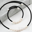 Prosta konstrukcja Biały Freshwater Pearl Choker Komplet (naszyjnik i dopasowana bransoletka)