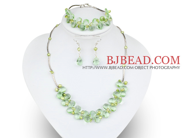 green pearl and crystal necklace bracelet earrings set