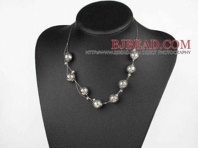 collana imitazione argento