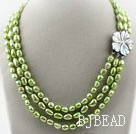 Tre Strands 8-9mm Apple Green Colore Baroque Pearl White Shell Collana con chiusura