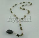 Handmade flashing stone pearl necklace