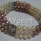 Handmade pearl bracelet