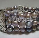 Handmade pearl bracelet