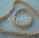 Handmade pearl set