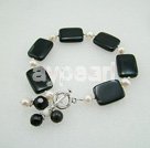 Discount pearl and black agate bracelet