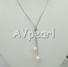 Handmade pearl necklace