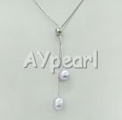 Handmade pearl necklace