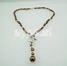 pearl and seashell beads necklace under $ 5