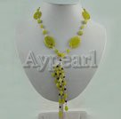 collar de granate y peridoto
