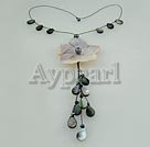 black lip shell and white shell flower necklace