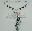 black lip shell flower necklace