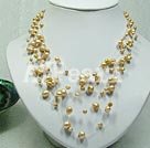 Handmade pearl necklace