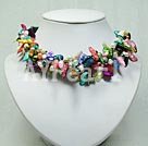 colore multi collana di conchiglie di perle