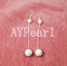 pearl dangle earring Under $ 15