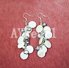 pearl shell earrings under $2.5