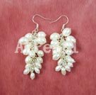 Hademade pearl earrings