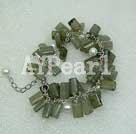 pearl and glitter stone bracelet