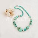 burst pattern turquoise necklace