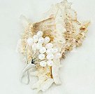 Hademade pearl brooch
