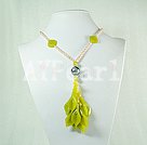 AA pearl and peridot necklace