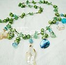 concha de perla y collar de aventurina