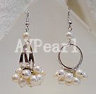 Hademade pearl earring