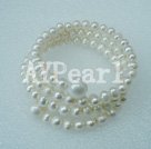 Handmade pearl bracelet