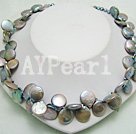 Handmade pearl necklace