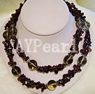 granate y collar de cadena de cuarzo ahumado