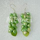 Hademade pearl earring