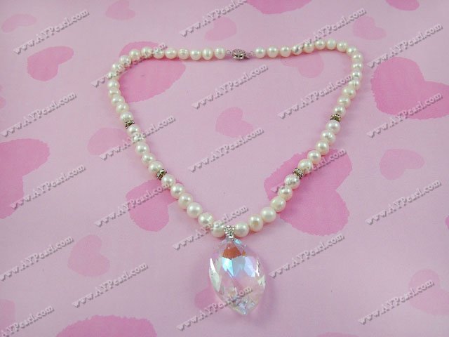 pearl crystal necklace