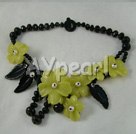black agate and peridot flower necklace under $ 40