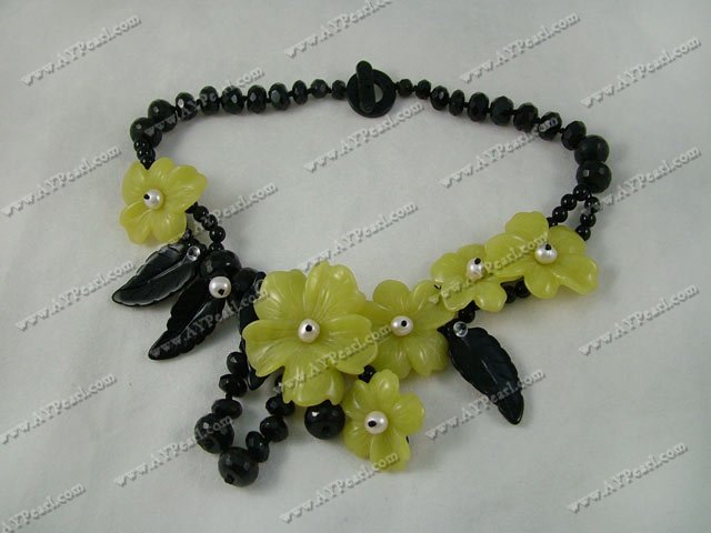 zwart agaat en peridoot bloem ketting