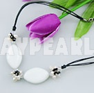 Discount pearl crystal white porcelain necklace