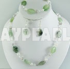 pearl crystal jade set