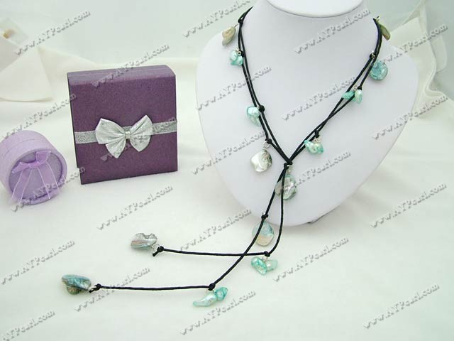 pearl shell necklace