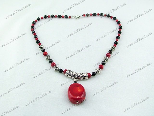 alaqueca and black agate and coral necklace