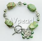 brazalete de perlas y verde jade