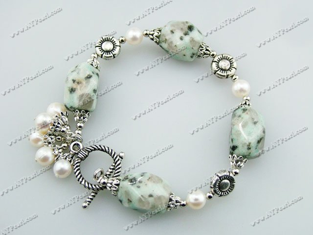 pearl and spot stone bracelet
