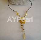 Discount giallo collana farfalla di giada