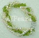 Handmade peridot pearl bracelet
