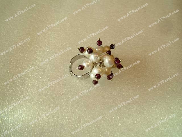  pearl ring