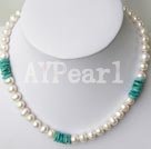 collar de perlas y turquesas