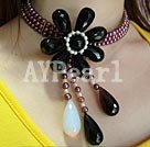 perla y negro, collar de flores de ágata
