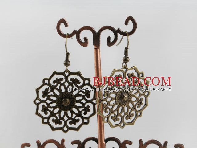 vintage style lovely copper earrings