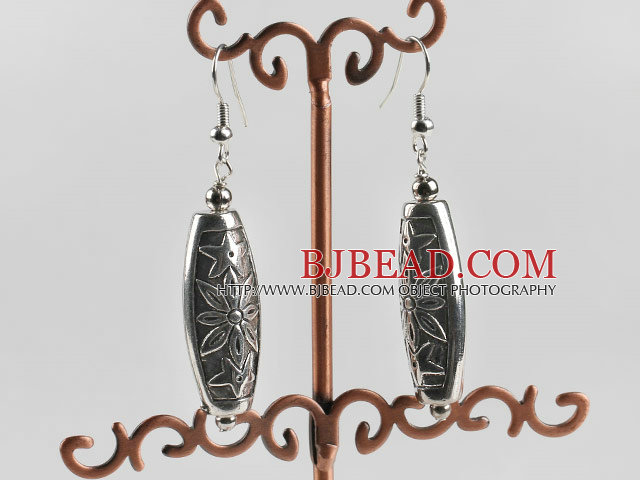 vogue jewelry silver like earrings