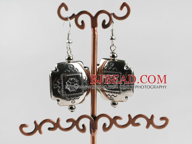 vogue jewelry silver like earrings
