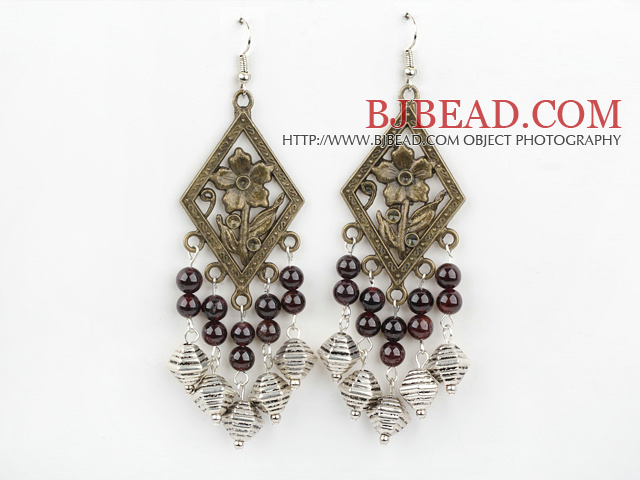 vintage 5mm garnet earrings