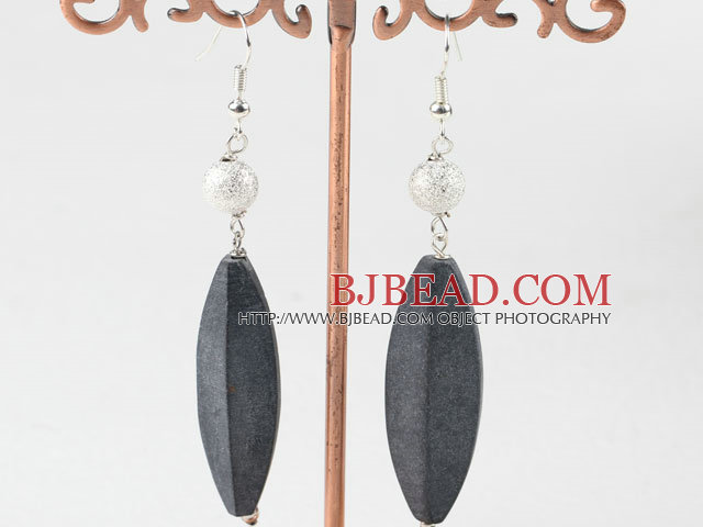 leaf shape gray stone needle earrings